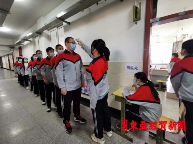 胶南最新招女工长白班，工作机会与职业发展之路探索