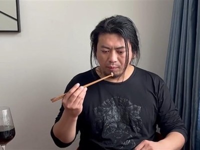 手工耿停更真相揭秘，未退网并非因赚太多金钱止步