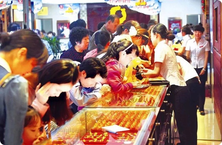 金饰大涨背景下的闭店潮，寻找内心的宁静之旅