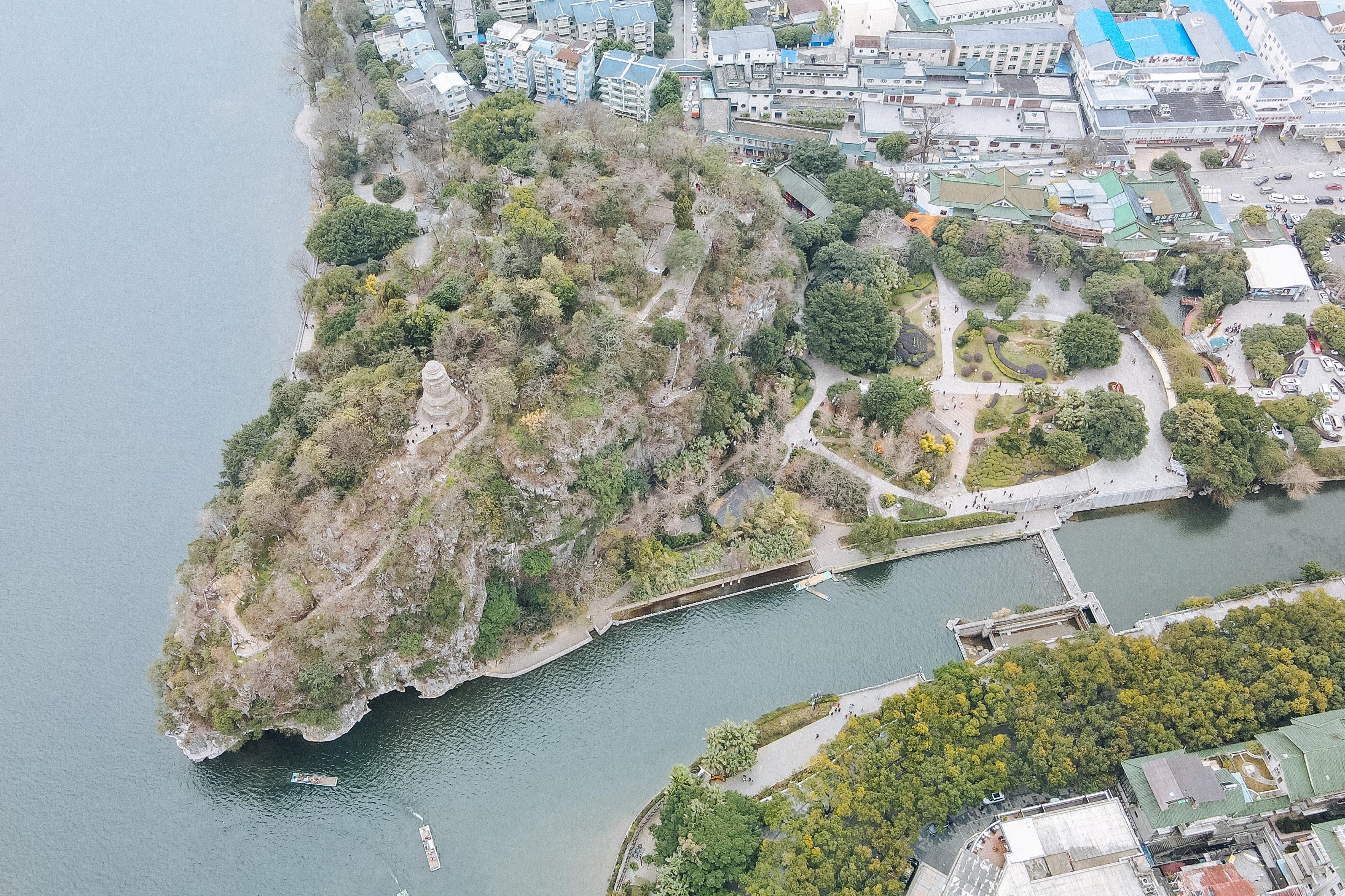 迷你世界下载最新版，自然美景探索之旅启动！
