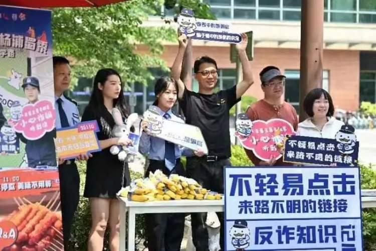 久热最新网址助力学习激情，自信成就未来梦想