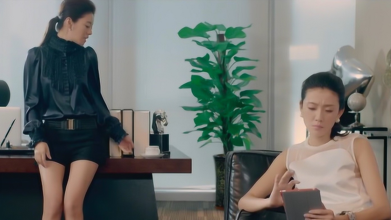 美女总裁与小保安陈扬的奇妙爱情，身份碰撞中的心动篇章