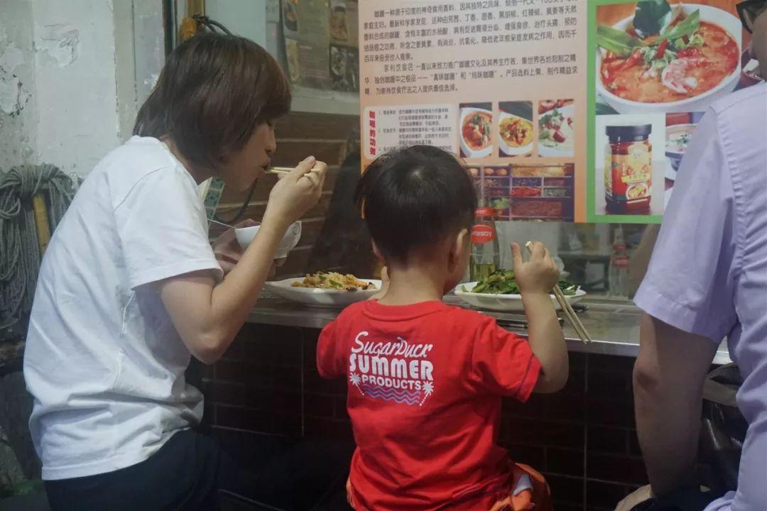 最新发展党员16字方针,最新发展党员16字方针，探索小巷中的独特风味——一家隐藏版特色小店的发现之旅