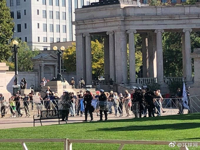 美国黑人事件最新进展与街角的温馨日常