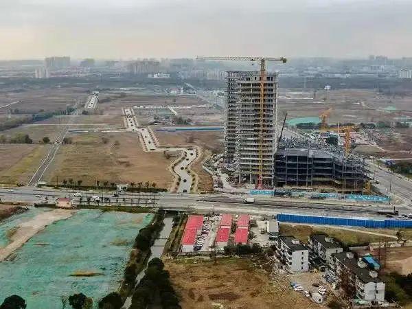 科技重塑出行体验，最新公交车消息一览