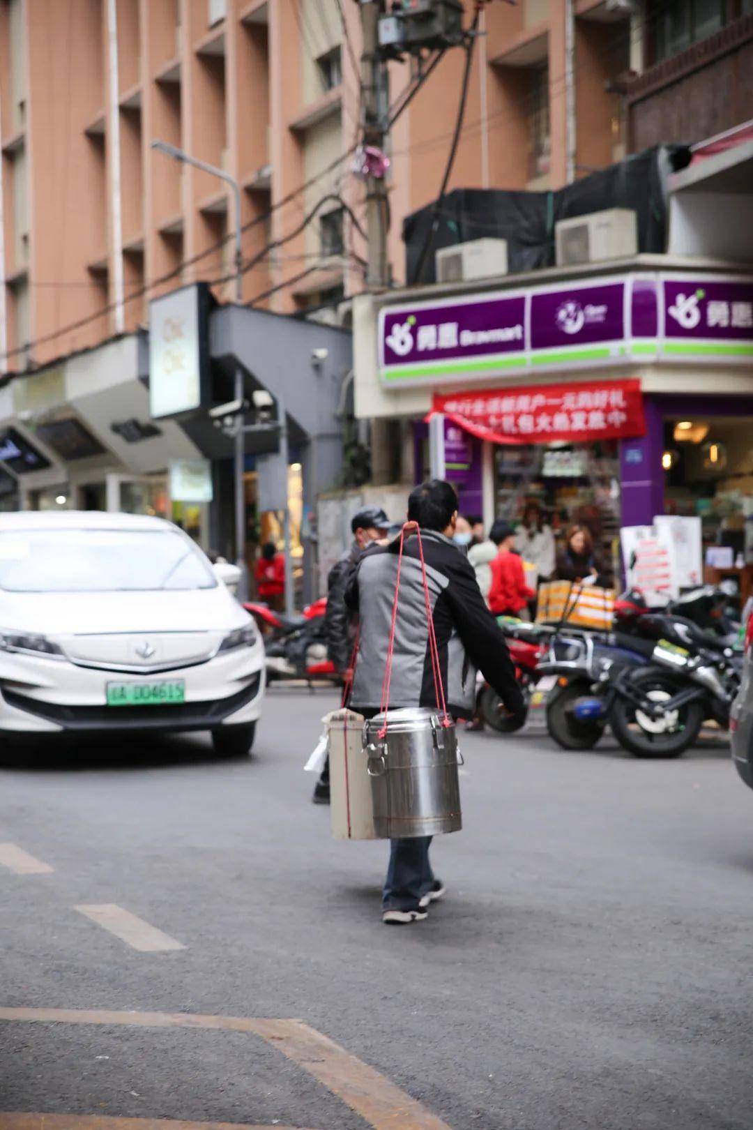 腾讯最新游戏代理，小巷中的宝藏，未知游戏乐园的探索！