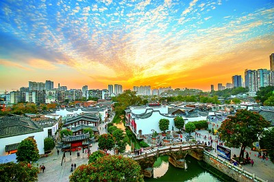 时代之光下的新篇章，探索三区最新背景、事件与地位