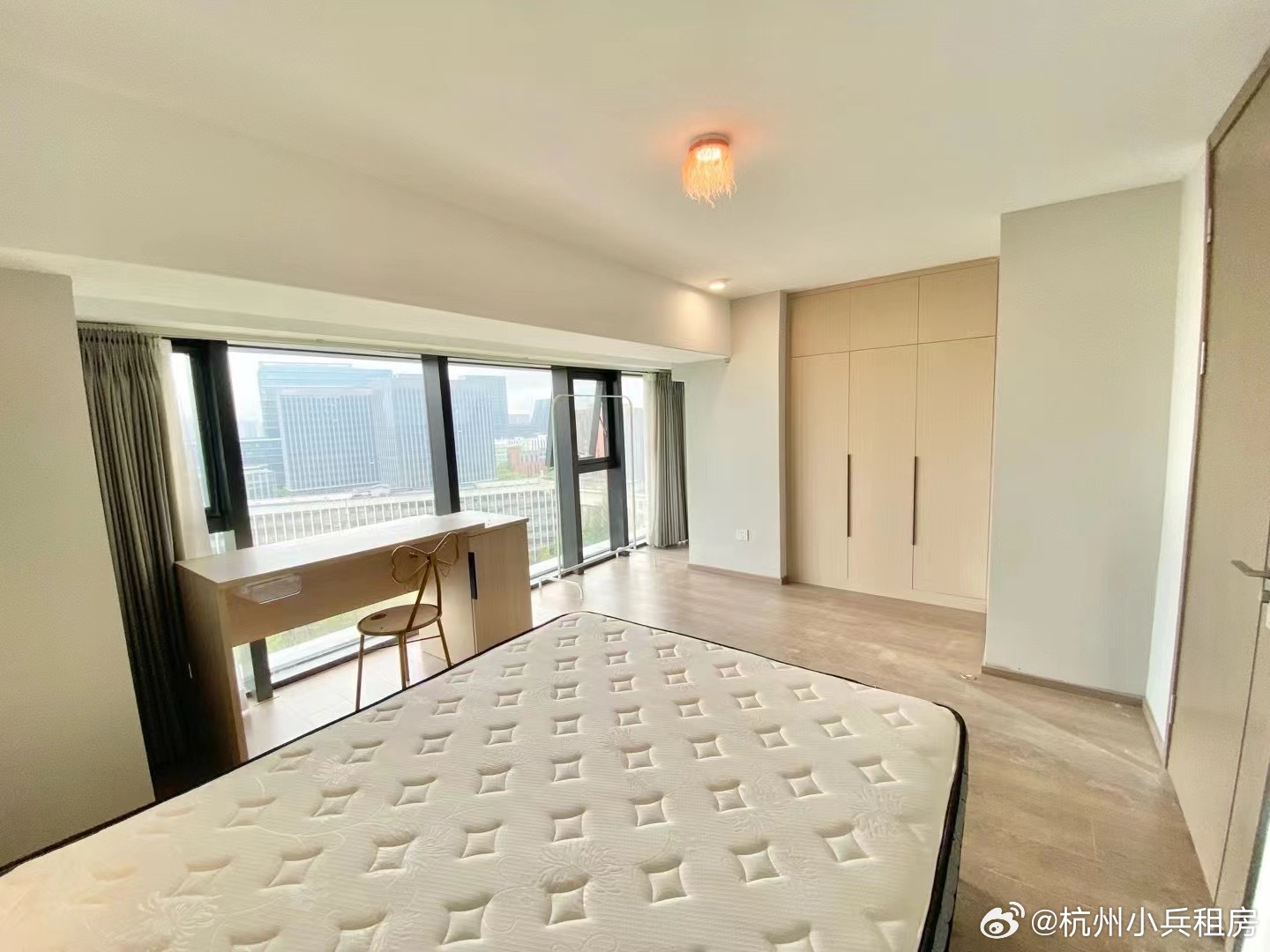 杭州租房最新事件，科技重塑居住体验革新
