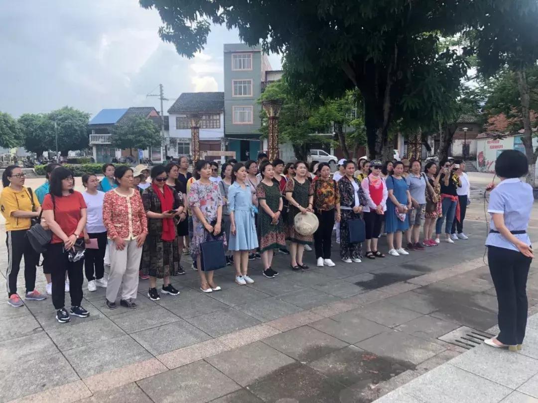 视觉革命的奇妙之旅，近视手术与小巷深处的宝藏体验