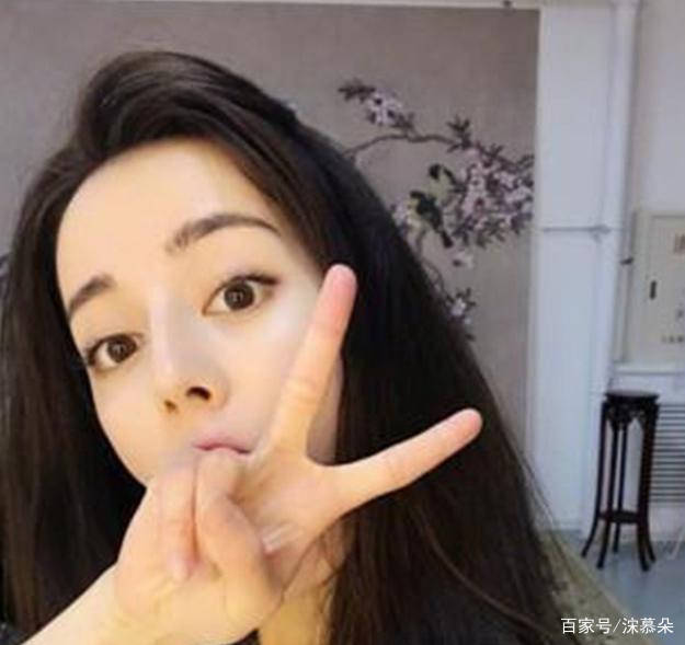 直井怜最新头像，小巷深处的独特风情展现