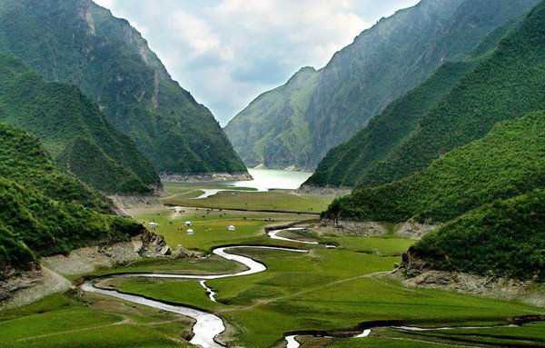 求是杂志最新发布，自然美景的探索之旅已启程！