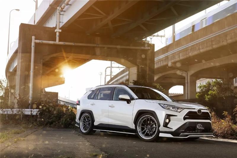 全新RAV4荣放上市深度解析与观点阐述，全新车型全方位剖析