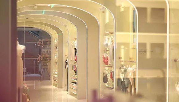 内衣店时尚装修风格揭秘，打造吸引顾客的店铺视觉体验