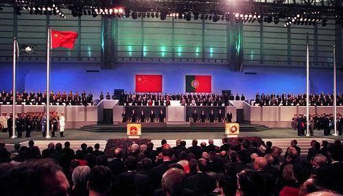 2025年今晚澳门特马,具象化表达解说_拍照版57.432