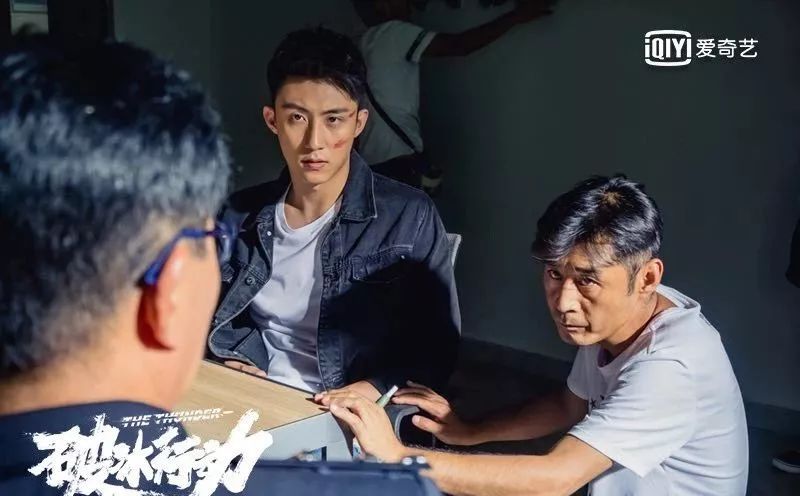 王劲松演绎的电视剧，日常温馨趣事与友情的纽带之旅