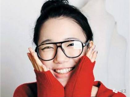 眼间距宽的明星，友情与心灵的独特纽带