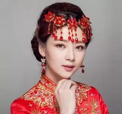 最新中式新娘发型时尚赏析