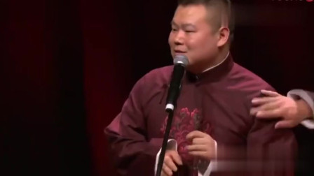 岳云鹏国外演出提词器故障，自信与幽默的力量展现舞台魅力