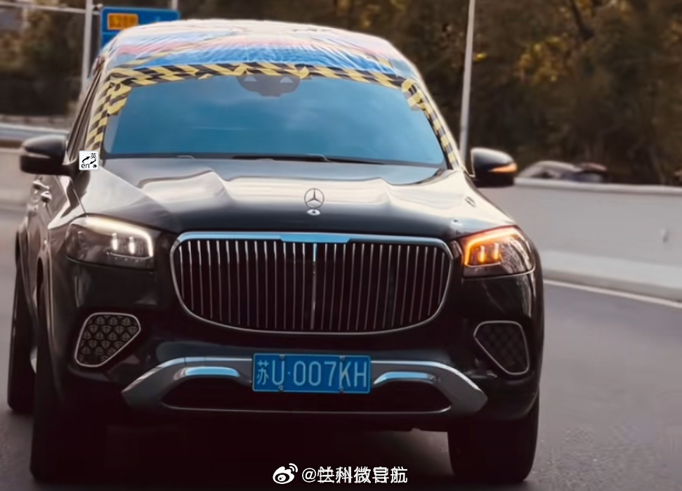 迈巴赫漏水车主再度发声质疑对方态度，科技重塑生活下的迈巴赫智能产品备受瞩目