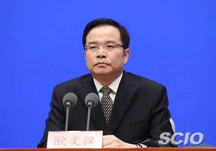 国新办发布会聚焦经济与财政深度融合，财政部部长出席发布会解读政策动向