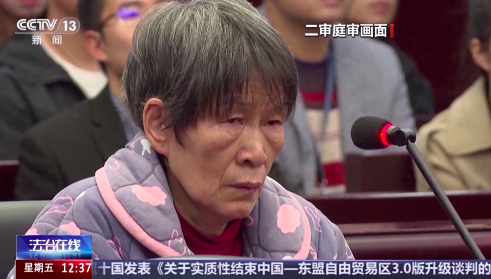 余华英的孕育与心灵之旅，探寻生命的奇迹与内心的宁静