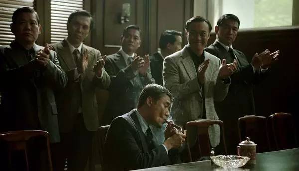 香港警匪片，警局日常中的深厚友情与温馨瞬间