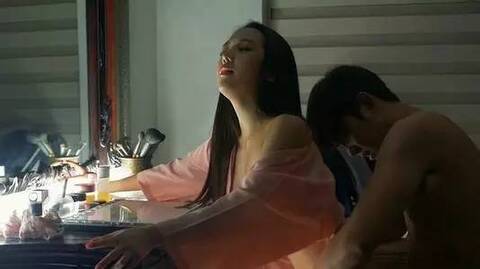 关于远离色情内容，遵守法律和道德准则的建议，寻找正规娱乐方式，丰富你的生活